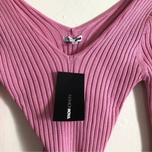 ❤️5/$25 SALE NWT Fashion Nova Kallan Knit Sweater Top Pink Ribbed V-Neck Shirt - Picture 5 of 7